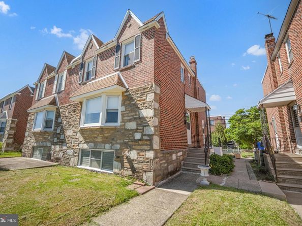 2414 Vista Street, Philadelphia PA 19152