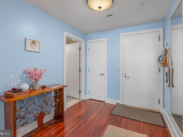 717 S Columbus Boulevard 1216, Philadelphia PA 19147