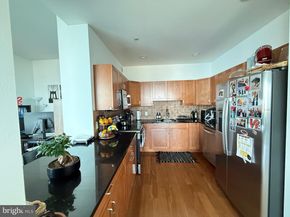 901 N Penn Street R2101, Philadelphia PA 19123