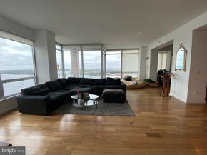 901 N Penn Street R2101, Philadelphia PA 19123