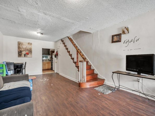 1913 S Beechwood Street, Philadelphia PA 19145