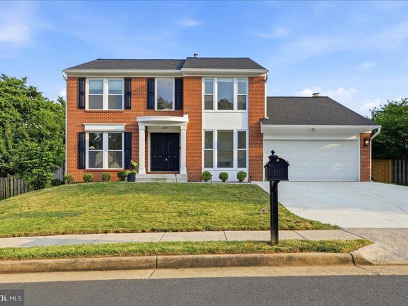 1453 Powells Tavern Place, Herndon VA 20170