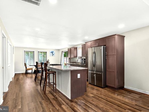 160 Magnolia Road, Sterling VA 20164