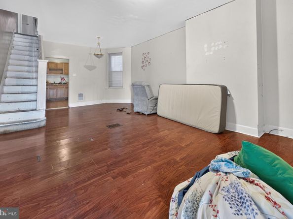 7279 Saybrook Avenue, Philadelphia PA 19142