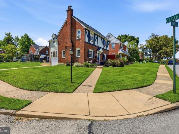 808 Stanbridge Road, Drexel Hill PA 19026