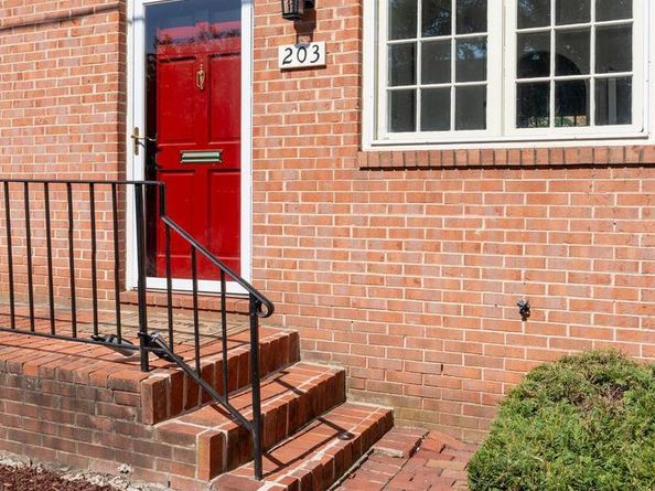 203 S Payne Street, Alexandria VA 22314