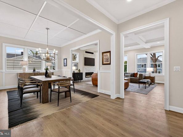 902 Olympian Circle SW, Vienna VA 22180