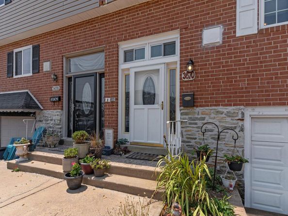 3670 Sussex Lane, Philadelphia PA 19114