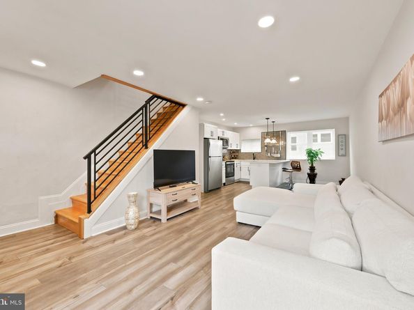 7135 Clover Lane, Upper Darby PA 19082