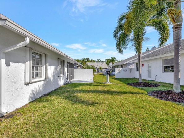 3893 Dafilee Circle, West Palm Beach FL 33417
