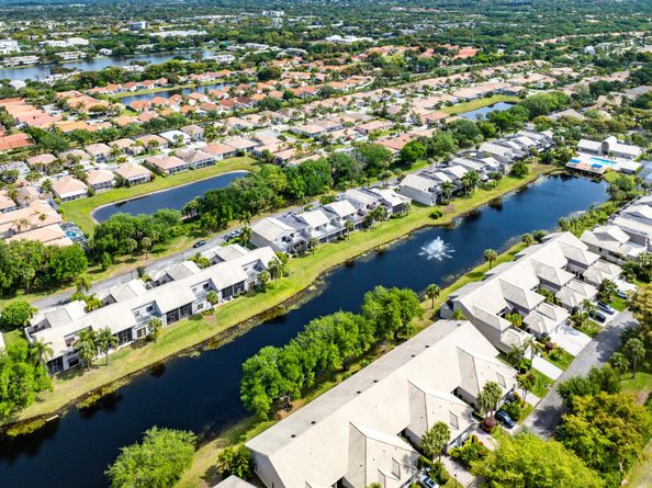 5285 Monterey Circle E, Delray Beach FL 33484