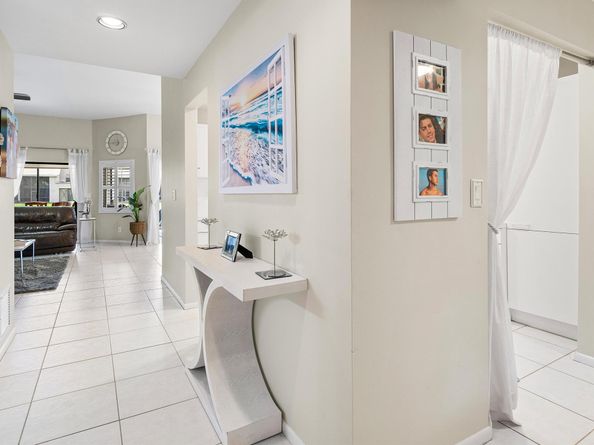 5285 Monterey Circle E, Delray Beach FL 33484