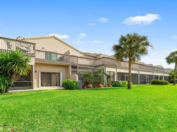 5285 Monterey Circle E, Delray Beach FL 33484