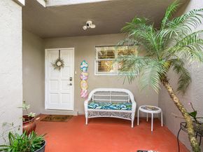 5285 Monterey Circle E, Delray Beach FL 33484