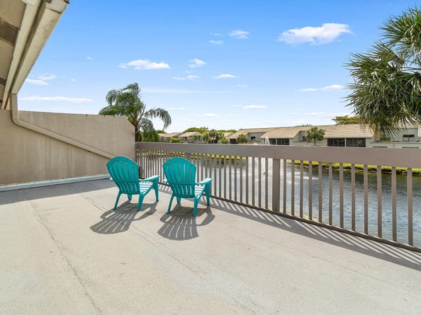 5285 Monterey Circle E, Delray Beach FL 33484