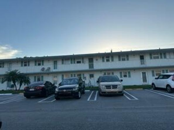 1117 Lake Terrace 105, Boynton Beach FL 33426