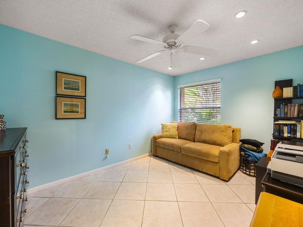 6104 Belleza Lane, Boca Raton FL 33433