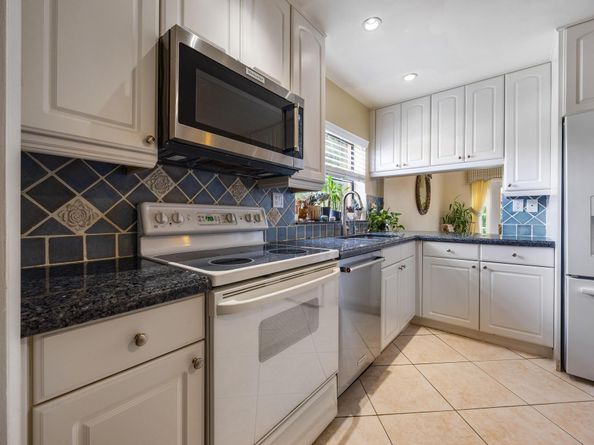 6104 Belleza Lane, Boca Raton FL 33433
