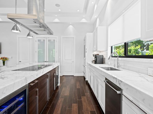 1710 Middle River Dr, Fort Lauderdale FL 33305