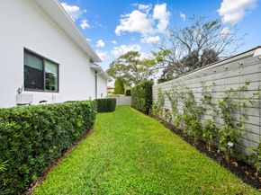 1710 Middle River Dr, Fort Lauderdale FL 33305