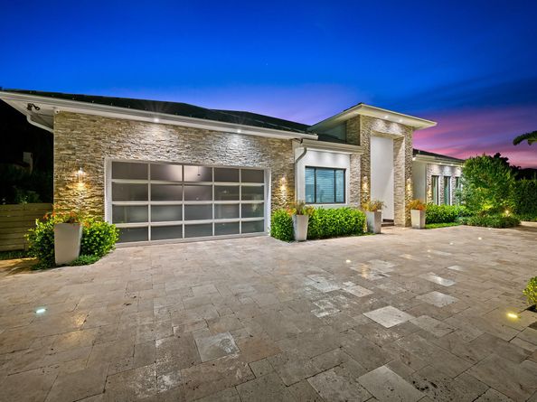 1710 Middle River Dr, Fort Lauderdale FL 33305