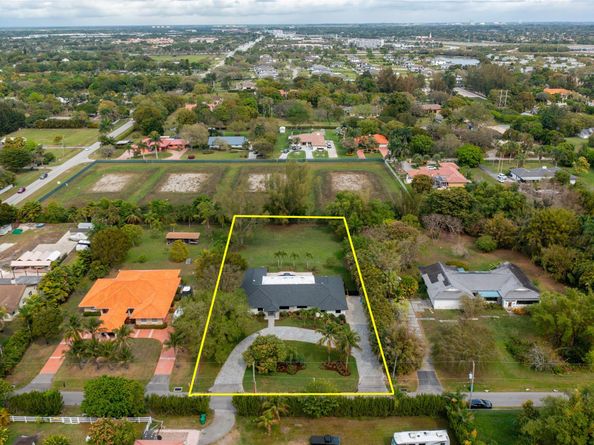 15901 SW 54 Place, Southwest Ranches FL 33331