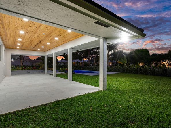 4580 Oak Tree Court, Delray Beach FL 33445