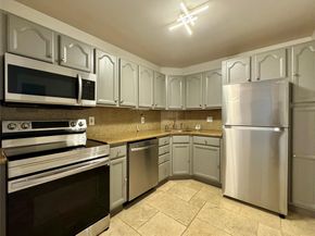 124 NE 19th Ct 102B, Wilton Manors FL 33305
