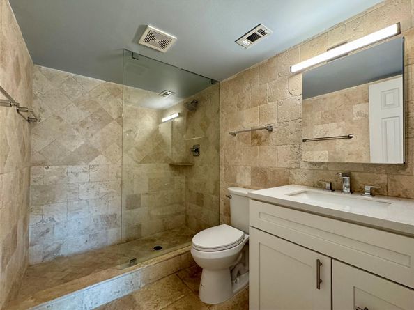 124 NE 19th Ct 102B, Wilton Manors FL 33305