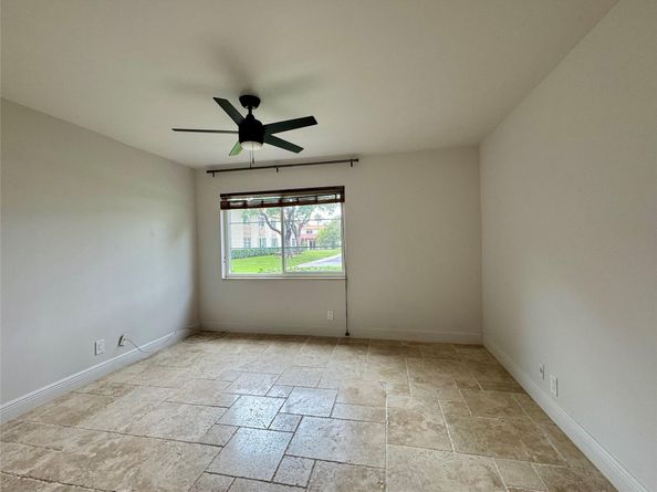 124 NE 19th Ct 102B, Wilton Manors FL 33305