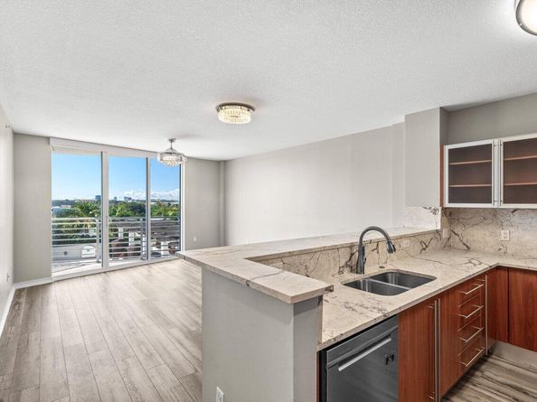 1551 N Flagler Drive 609, West Palm Beach FL 33401