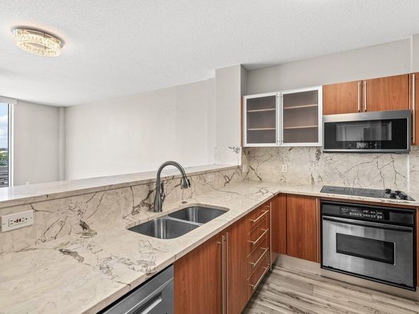1551 N Flagler Drive 609, West Palm Beach FL 33401
