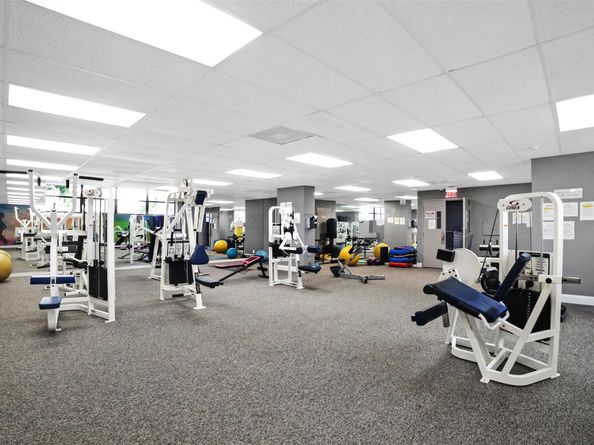 200 Leslie Dr 915, Hallandale Beach FL 33009