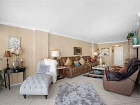 200 Leslie Dr 915, Hallandale Beach FL 33009