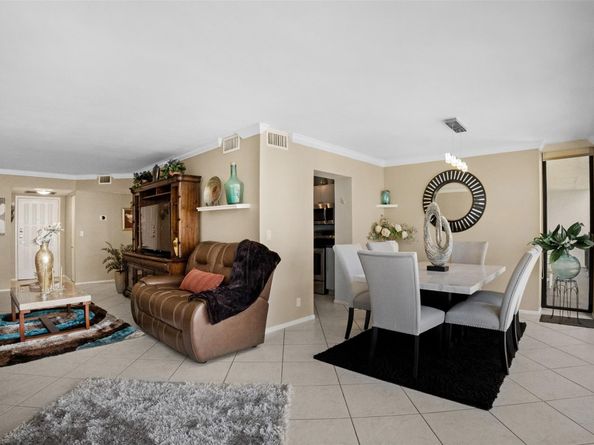 200 Leslie Dr 915, Hallandale Beach FL 33009