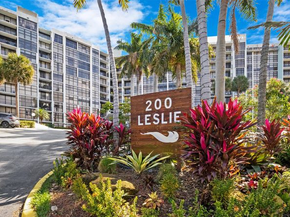 200 Leslie Dr 915, Hallandale Beach FL 33009