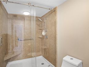 200 Leslie Dr 915, Hallandale Beach FL 33009