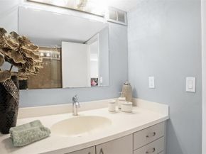 200 Leslie Dr 915, Hallandale Beach FL 33009