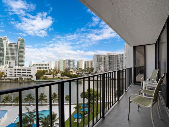 200 Leslie Dr 915, Hallandale Beach FL 33009