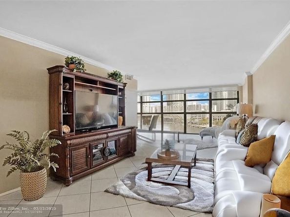 200 Leslie Dr 915, Hallandale Beach FL 33009