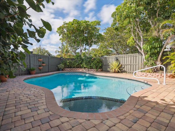 2061 NE 54th Street, Fort Lauderdale FL 33308