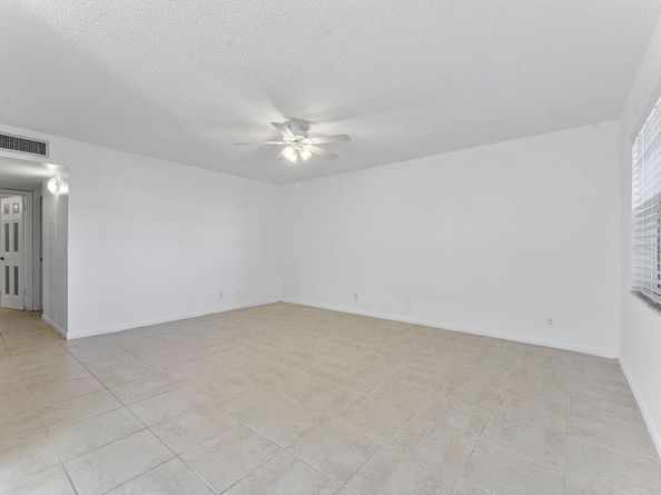 877 Flanders S, Delray Beach FL 33484
