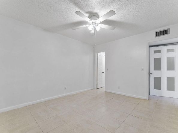 877 Flanders S, Delray Beach FL 33484
