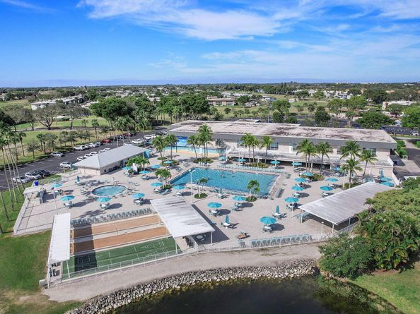 877 Flanders S, Delray Beach FL 33484