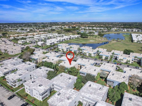 877 Flanders S, Delray Beach FL 33484