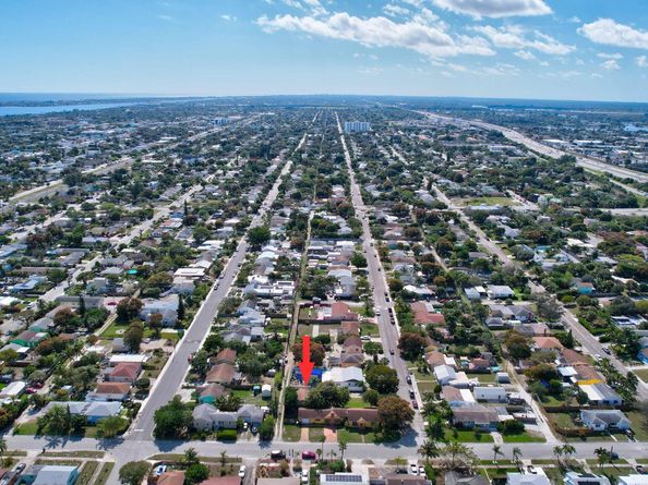 1226 N C Street, Lake Worth Beach FL 33460