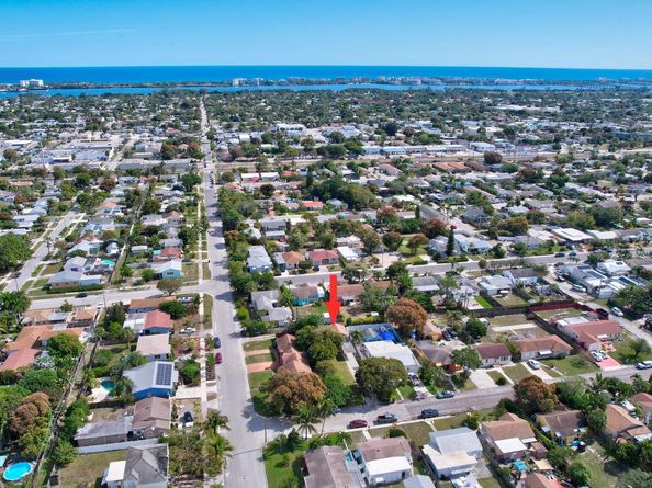 1226 N C Street, Lake Worth Beach FL 33460