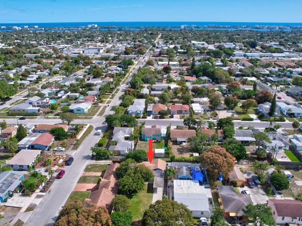 1226 N C Street, Lake Worth Beach FL 33460