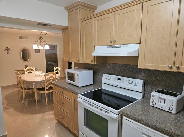 959 SE 2nd Ave 117, Deerfield Beach FL 33441