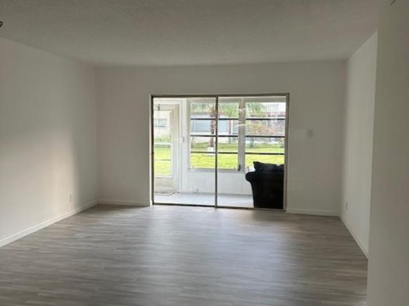 7305 NW 4th Pl 102, Margate FL 33063